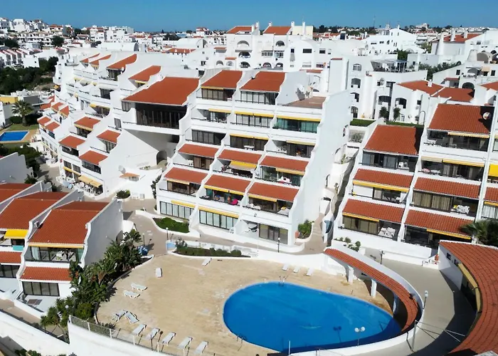 T3 Centro De Com Piscina *