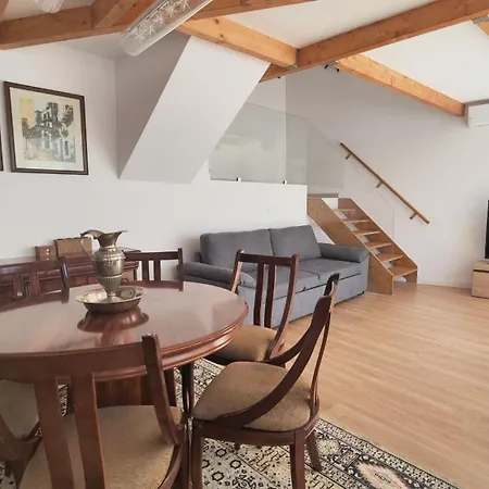 T3 Centro De Com Piscina *